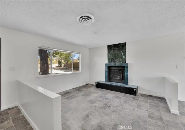 Photo 4 of Sale Pending at 7672 Warren Vista Ave, Yucca Valley, CA 92284 | MLS# JT26151187 | Listing updated on 2026-10-05