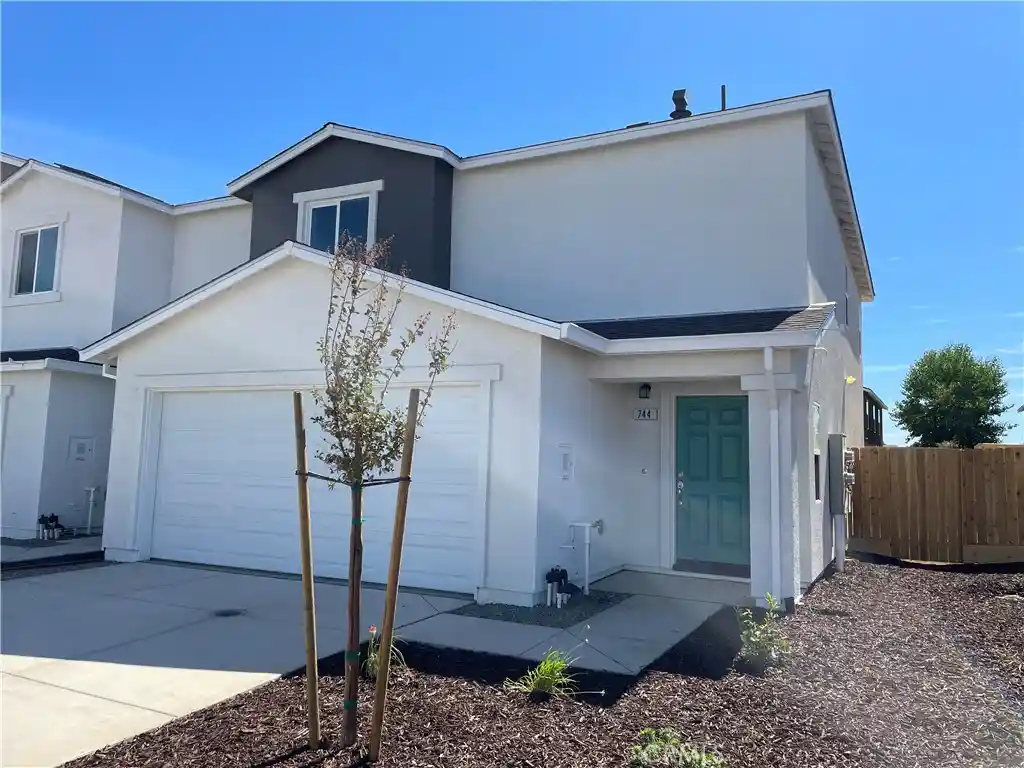Photo 1 of Sale Pending at 720 Stone Ridge E Ave, Merced, CA 95341 | MLS# MC26151211 | Listing updated on 2026-10-16