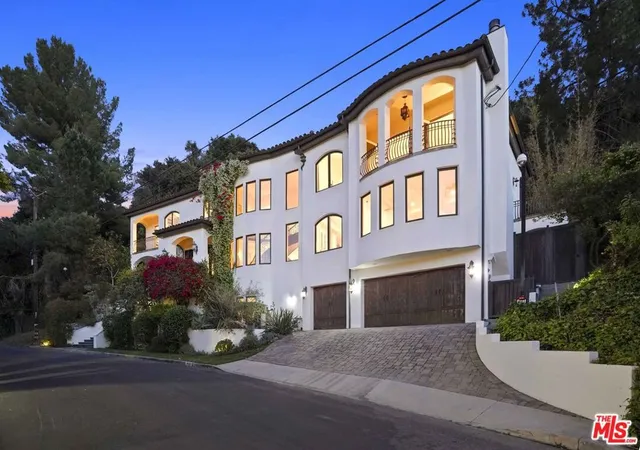 Photo 2 of Mansion for sale at 10940 Terryview Dr, Studio City, CA 91604 | MLS# 26858457 | Listing updated on 2026-09-30