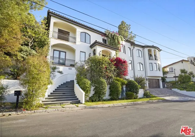 Photo 3 of Mansion for sale at 10940 Terryview Dr, Studio City, CA 91604 | MLS# 26858457 | Listing updated on 2026-09-30