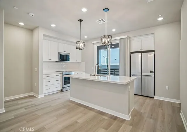 Photo 3 of Sale Pending at 1482 Skyline Ln, San Pedro, CA 90732 | MLS# AR26151272 | Listing updated on 2026-10-05