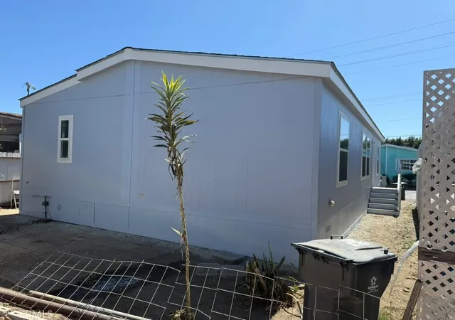 Photo 3 of Manufactured home for sale at 203 Duke Ln #85, Santa Ana, CA 92704 | MLS# PW26151273 | Listing updated on 2026-10-12