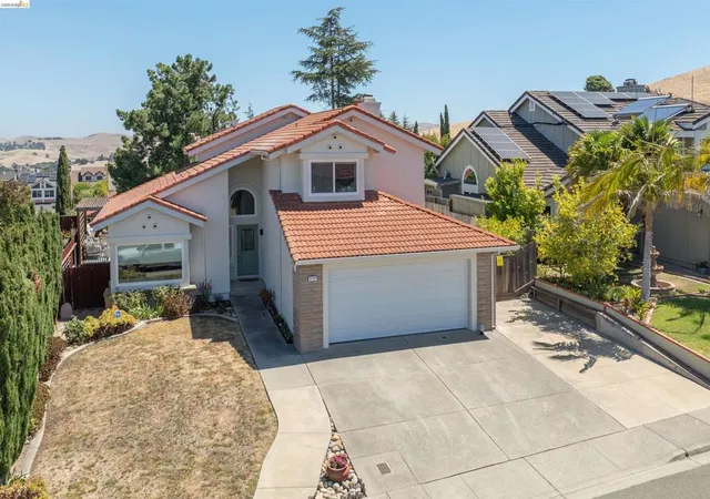 Homes for sale in Hercules, CA | 2137 Pheasant Dr, Hercules, CA 94547 | MLS# 41141306