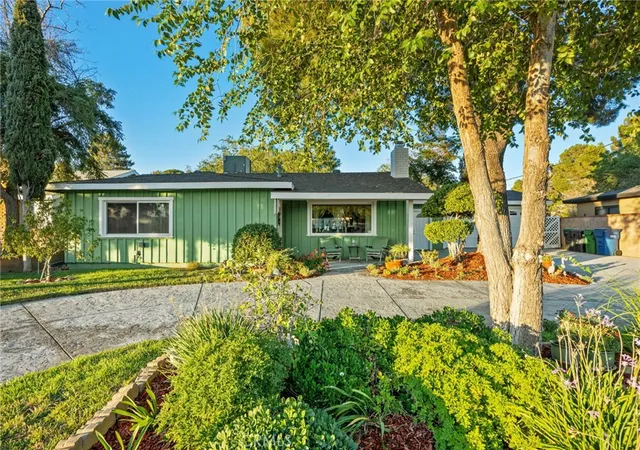 Photo 3 of Sale Pending at 4817 Quartz Hl Rd, Lancaster, CA 93536 | MLS# SR26151183 | Listing updated on 2026-10-07