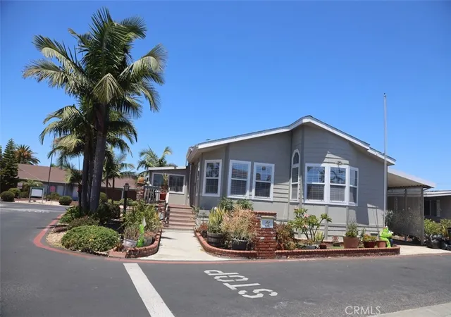 Photo 2 of Manufactured home for sale at 19361 Brookhurst St #44, Huntington Beach, CA 92646 | MLS# PW26151350 | Listing updated on 2026-09-08