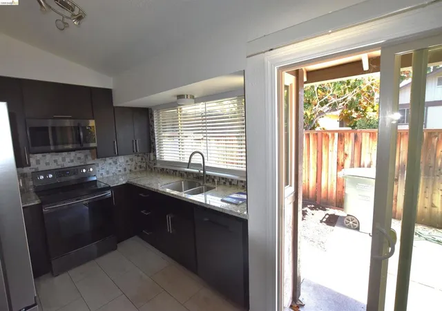 Homes for sale in Concord, CA | 5551 Guadalupe Ct, Concord, CA 94521 | MLS# 41141318
