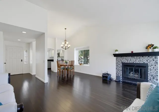 Listing Photo 5 - Condo for sale in building located at 16238 Avenida Venusto, San Diego, CA 92128 - Unit #E
