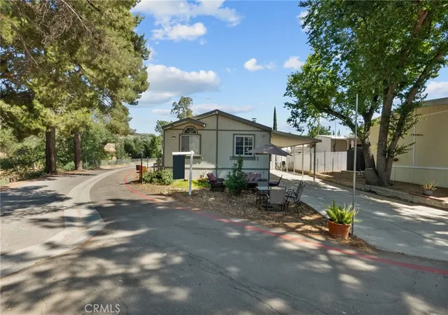 2nd image of 36200 Paradise Ranch #1, Castaic, CA 91384 | MLS# SR26151399
