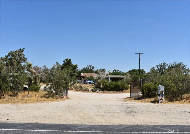 Homes for sale in Mojave, CA | 6293 Backus Rd, Mojave, CA 93501 | MLS# SR26151422
