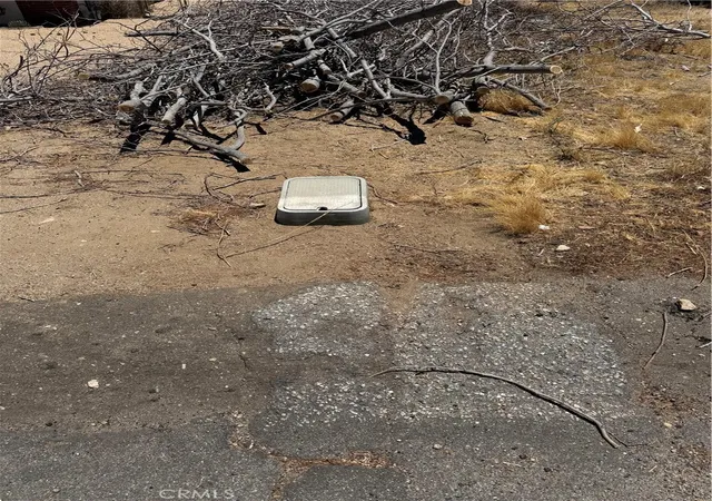 5th image of 8001 Aster Ave, Yucca Valley, CA 92284 | MLS# OC26151438