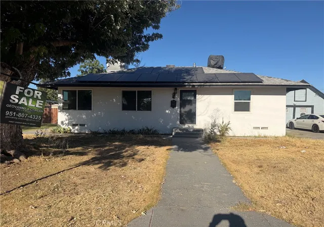 Homes for sale in Bakersfield, CA | 714 Wistaria St, Bakersfield, CA 93308 | MLS# DW26151466