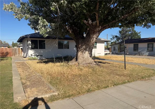 Homes for sale in Bakersfield, CA | 714 Wistaria St, Bakersfield, CA 93308 | MLS# DW26151466