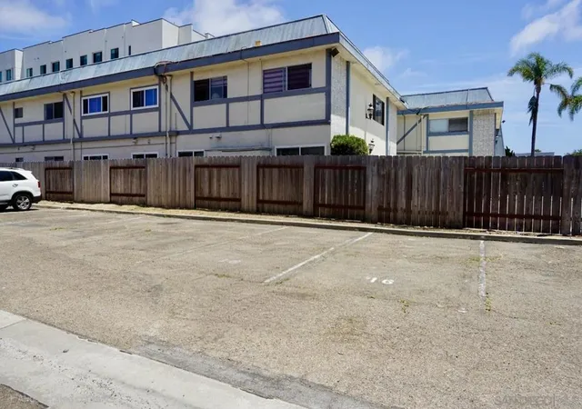 Homes for sale in Chula Vista, CA | 465 4Th Ave, Chula Vista, CA 91910