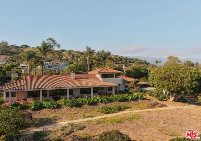 Homes for sale in Santa Barbara, CA | 3236 Braemar Dr, Santa Barbara, CA 93109 | MLS# 26854431