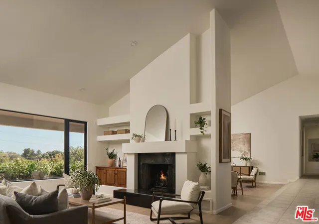 Homes for sale in Santa Barbara, CA | 3236 Braemar Dr, Santa Barbara, CA 93109 | MLS# 26854431
