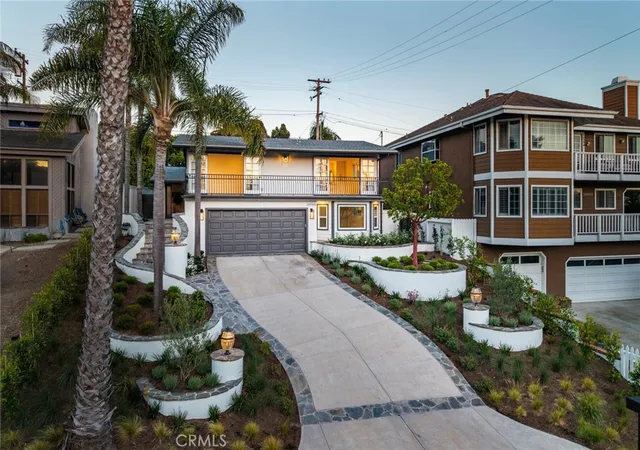 Photo 4 of Sale Pending at 26966 Calle Dolores, Capistrano Beach, CA 92624 | MLS# OC26151503 | Listing updated on 2026-10-07