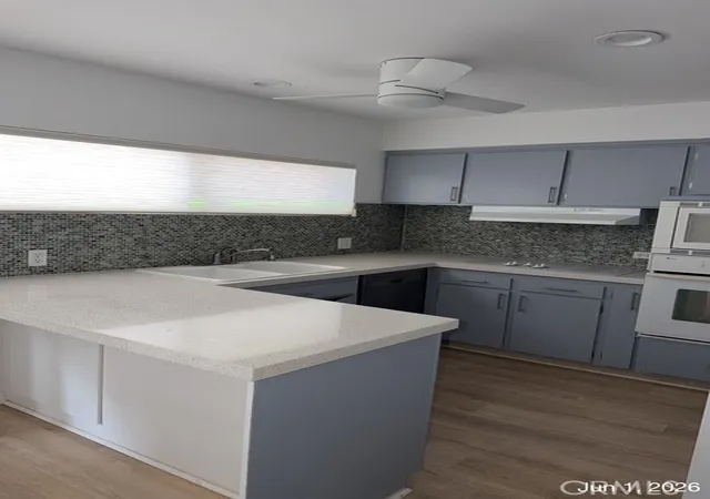 Listing Photo 5 - Condo for sale in building located at 261 E La Verne, Palm Springs, CA 92264 - Unit #K
