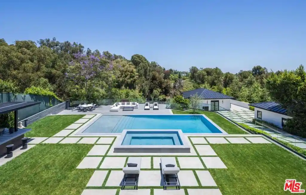 Photo 1 of Mansion for sale at 499 Halvern Dr, Los Angeles, CA 90049 | MLS# 26857387 | Listing updated on 2026-07-19