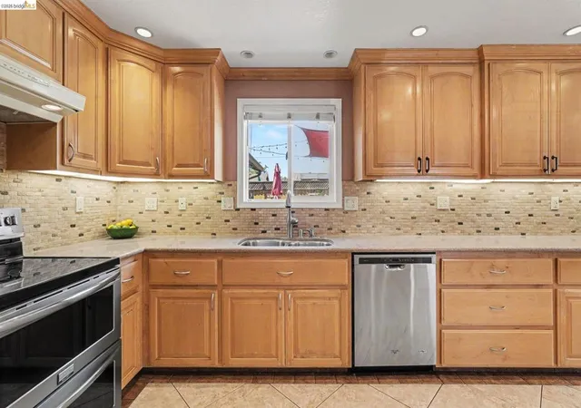 Photo 3 of Sale Pending at 4850 Mallard Ct, Oakley, CA 94561 | MLS# 41141358 | Listing updated on 2026-09-06