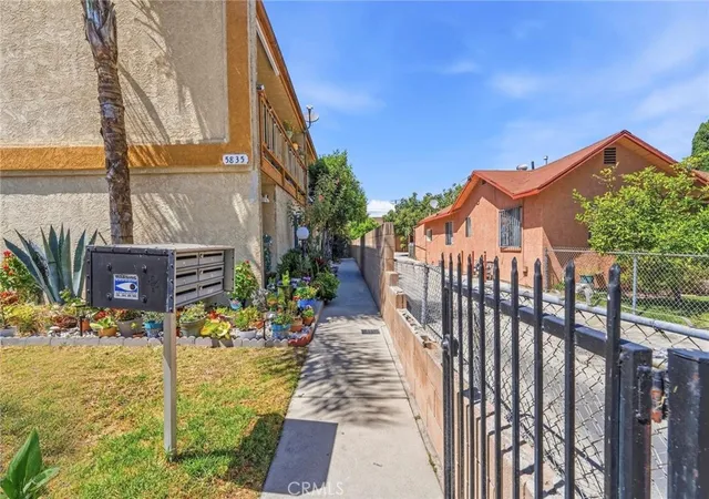 Photo 3 of Townhouse for sale at 5835 Gotham St, Bell Gardens, CA 90201 | MLS# DW26151593 | Listing updated on 2026-09-30
