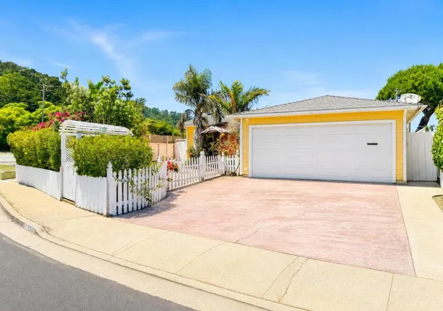Homes for sale in Pacifica, CA | 1290 De Solo Dr, Pacifica, CA 94044 | MLS# ML82053961
