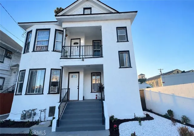 Photo 3 of Multi family home for sale at 1405 Oak, Los Angeles, CA 90015 | MLS# PW26151624 | Listing updated on 2026-09-24