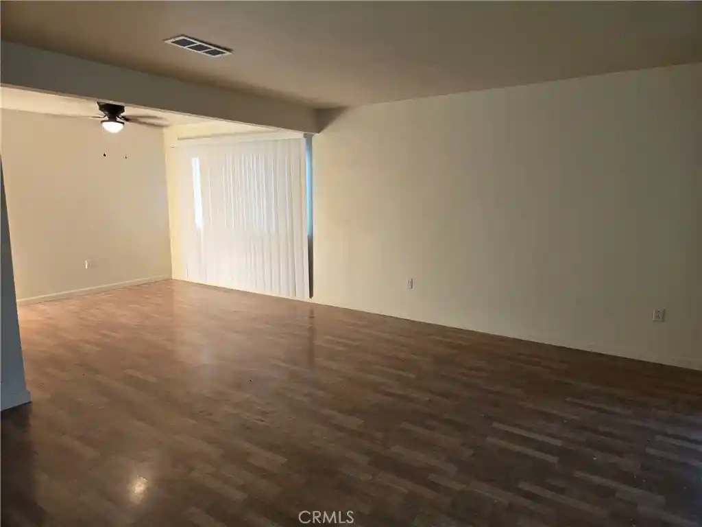 Listing Photo 2 - Condo for sale in building located at 4809 Jackson St, Riverside, CA 92503 - Unit #A