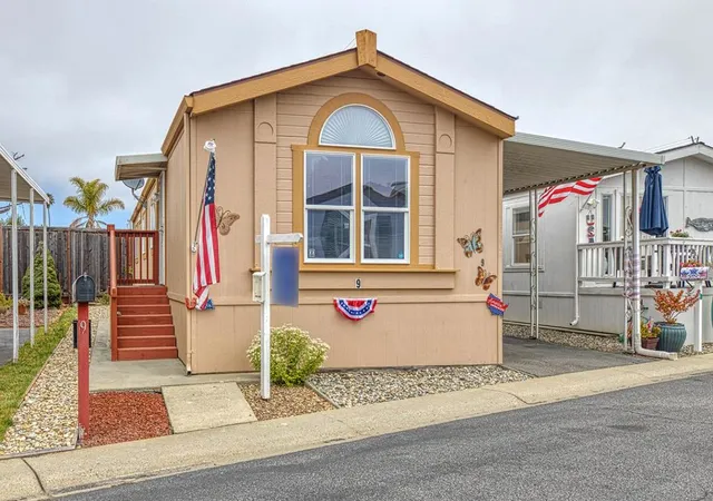 Photo 1 of Manufactured home for sale at 1040 38th Avenue #9, Santa Cruz, CA 95062 | MLS# ML82048854 | Listing updated on 2026-09-27