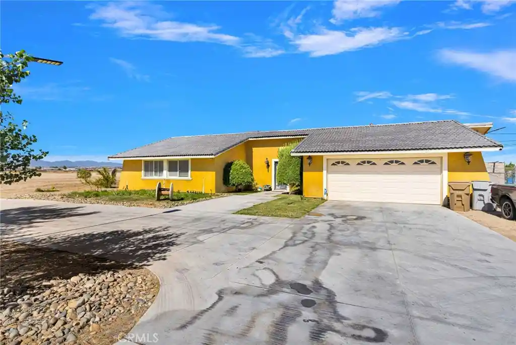 Photo 1 of Sale Pending at 10080 Deep Crk Rd, Apple Valley, CA 92308 | MLS# HD26150594 | Listing updated on 2026-10-13