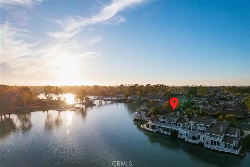 Listing Photo 2 - Condo for sale in 25 Lakeview located at 25 Lakeview, Irvine, CA 92604 - Unit #60