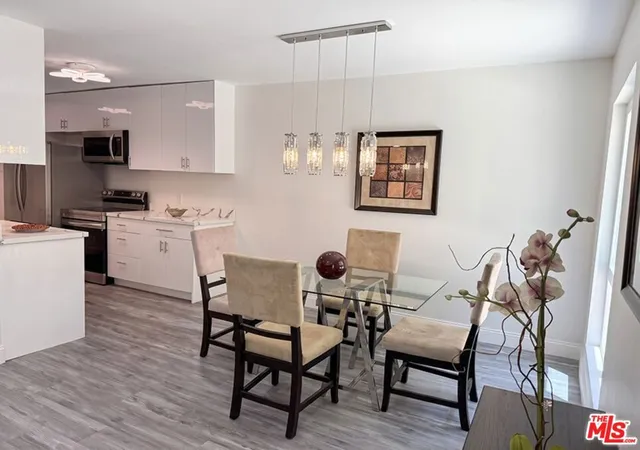 Listing Photo 4 - Condo for sale in building located at 1750 Camino Palmero St, Los Angeles, CA 90046 - Unit #237