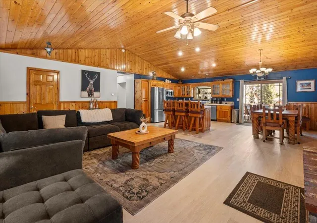 Photo 4 of Single family home for sale at 41640 Mockingbird Dr, Big Bear, CA 92315 | MLS# 219150189DA | Listing updated on 2026-10-04