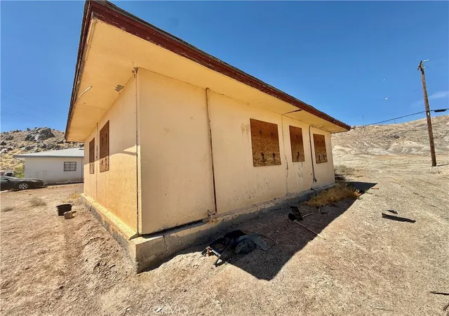 Homes for sale in Trona, CA | 84372 8Th St, Trona, CA 93562 | MLS# SW26151737
