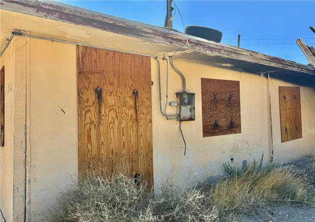 Homes for sale in Trona, CA | 84372 8Th St, Trona, CA 93562 | MLS# SW26151737