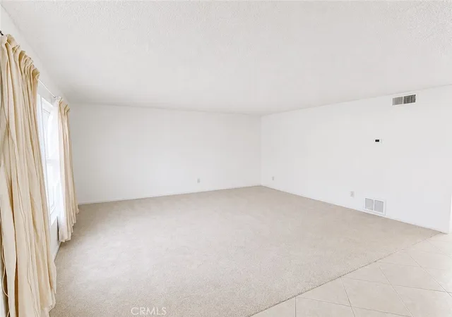 Listing Photo 4 - Condo for sale in building located at 139 E Cypress, Redlands, CA 92373
