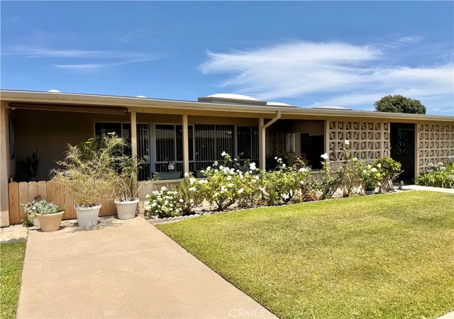 2nd image of 1690 Interlachen Rd, Seal Beach, CA 90740