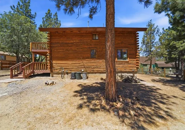 Homes for sale in Sugarloaf, CA | 355 Dixie Lee, Sugarloaf, CA 92386 | MLS# IG26148480