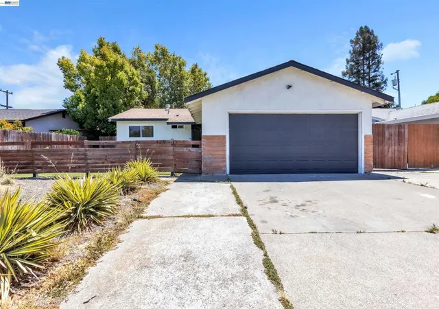 Homes for sale in Fairfield, CA | 425 E Tabor Ave, Fairfield, CA 94533 | MLS# 41141392