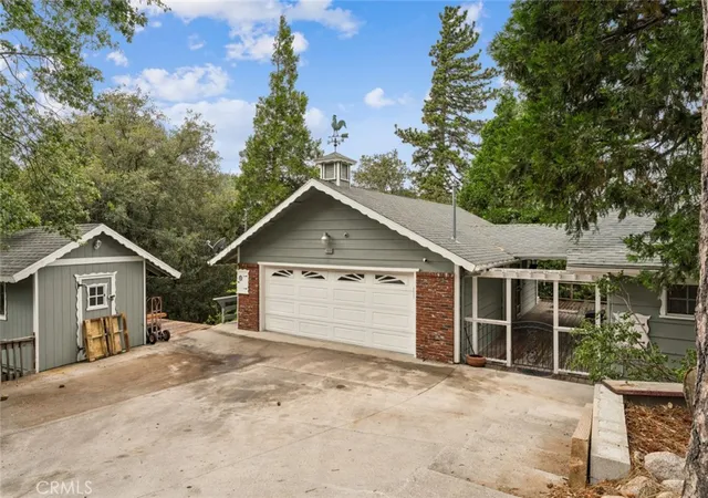 Photo 2 of Single family home for sale at 24899 Basel, Crestline, CA 92325 | MLS# IG26151901 | Listing updated on 2026-09-01