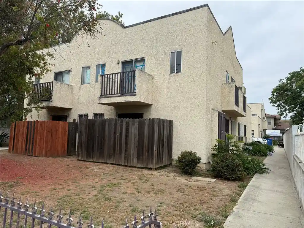 Photo 1 of Sale Pending at 7419 Tampa, Reseda, CA 91335 | MLS# WS26140963 | Listing updated on 2026-10-21