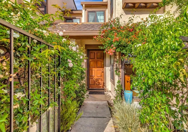 Photo 3 of Condo for sale at 1888 Huxley Ct, San Jose, CA 95125 | MLS# ML82052163 | Listing updated on 2026-10-11