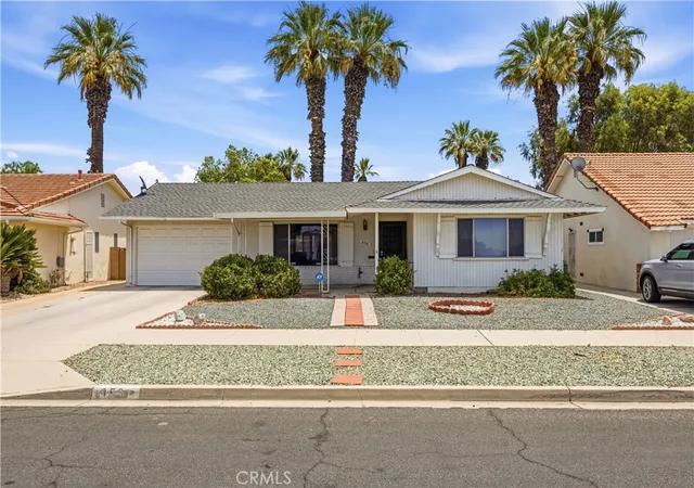 Photo 2 of Single family home for sale at 450 Panorama, Hemet, CA 92543 | MLS# SW26152027 | Listing updated on 2026-09-03