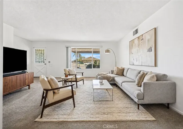 Photo 3 of Single family home for sale at 450 Panorama, Hemet, CA 92543 | MLS# SW26152027 | Listing updated on 2026-09-03