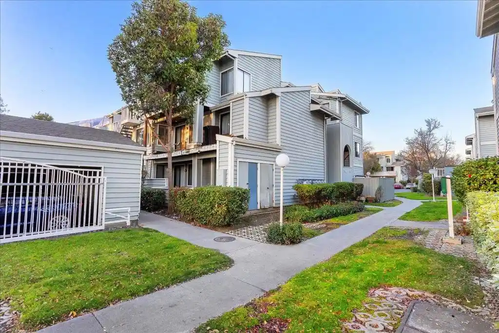 Condo for sale at 37168 Meadowbrook #105, Fremont, CA 94536 | MLS# ML82054014