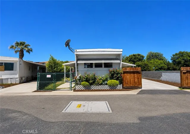 Photo 1 of Manufactured home for sale at 430 Palm Ave N #106, Hemet, CA 92543 | MLS# CV26148042 | Listing updated on 2026-10-07