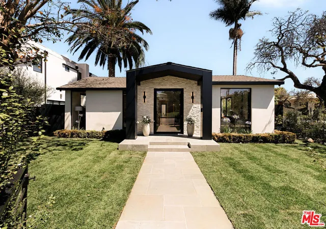 Photo 2 of Single family home for sale at 2202 California Ave, Santa Monica, CA 90403 | MLS# 26855081 | Listing updated on 2026-10-10