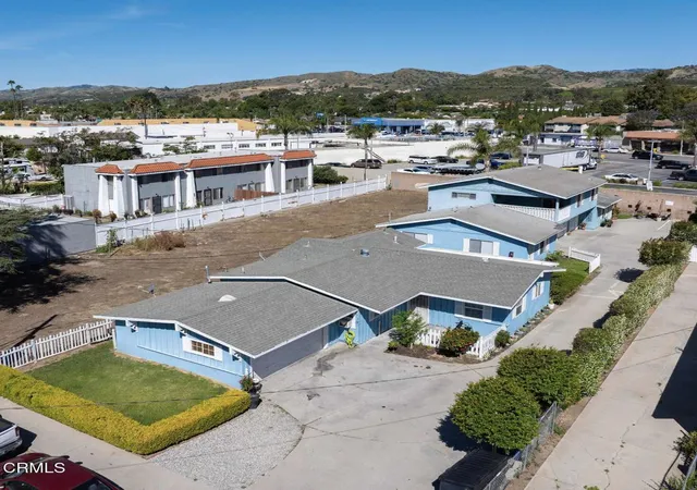 2nd image of 129 Santa Anna St, Santa Paula, CA 93060 | MLS# V1-37553