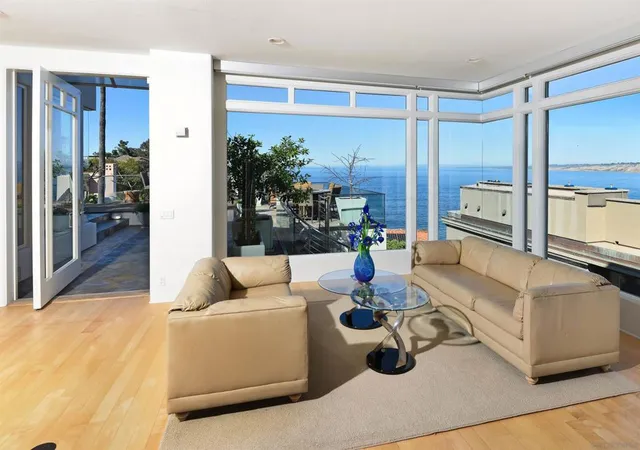 5th image of 7825 Prospect Pl, La Jolla, CA 92037 | MLS# 260017072SD