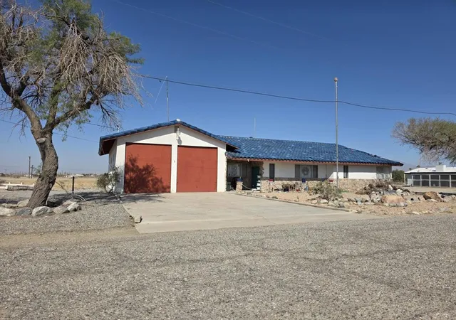 Photo 2 of Single family home for sale at 2351 Oahu Ln, Thermal, CA 92274 | MLS# 219150226DA | Listing updated on 2026-09-11