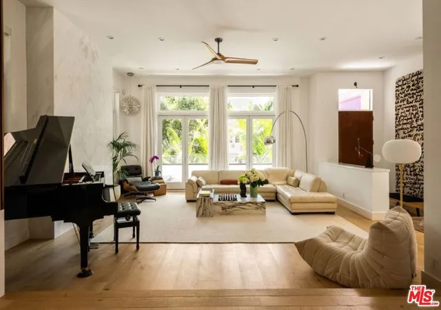 Photo 2 of Single family home for sale at 121 Topsail Mall, Marina Del Rey, CA 90292 | MLS# 26857147 | Listing updated on 2026-09-18